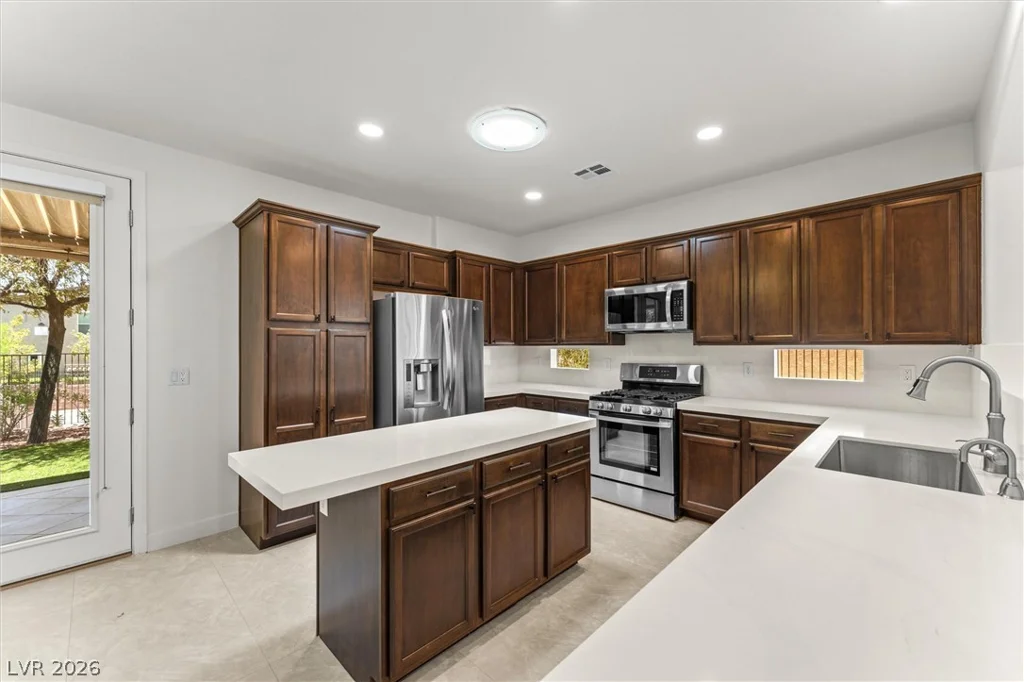 215 Sunset Shower, Henderson, NV 89012