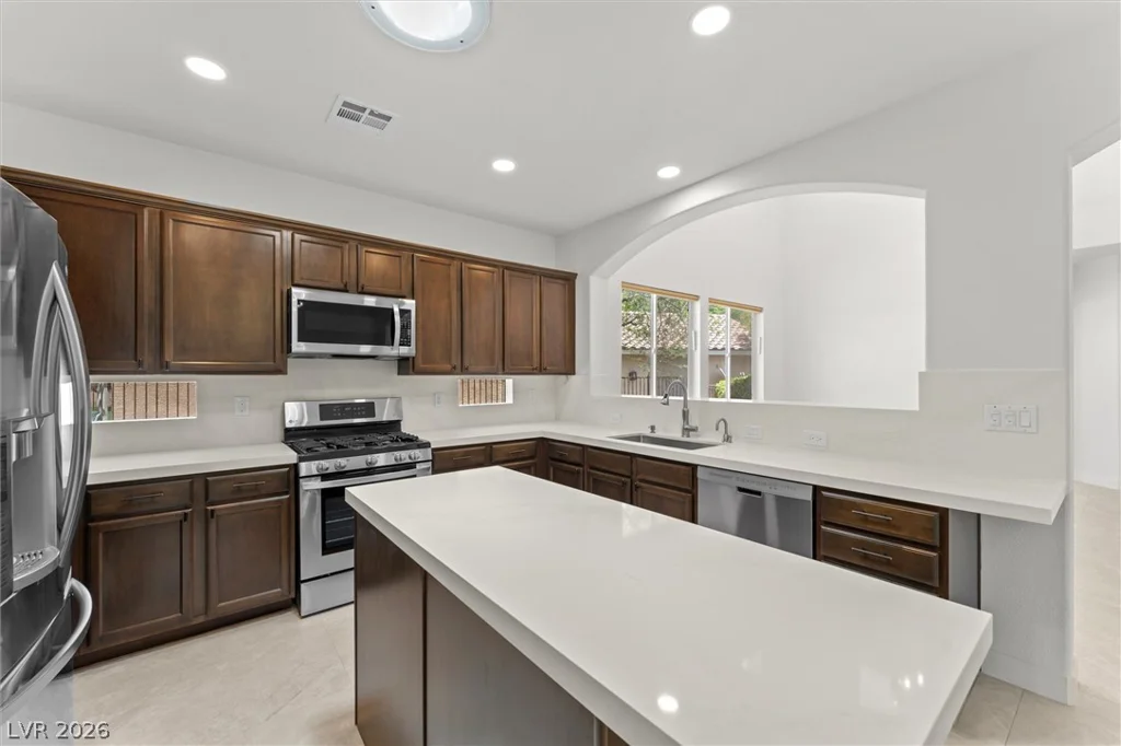 215 Sunset Shower, Henderson, NV 89012
