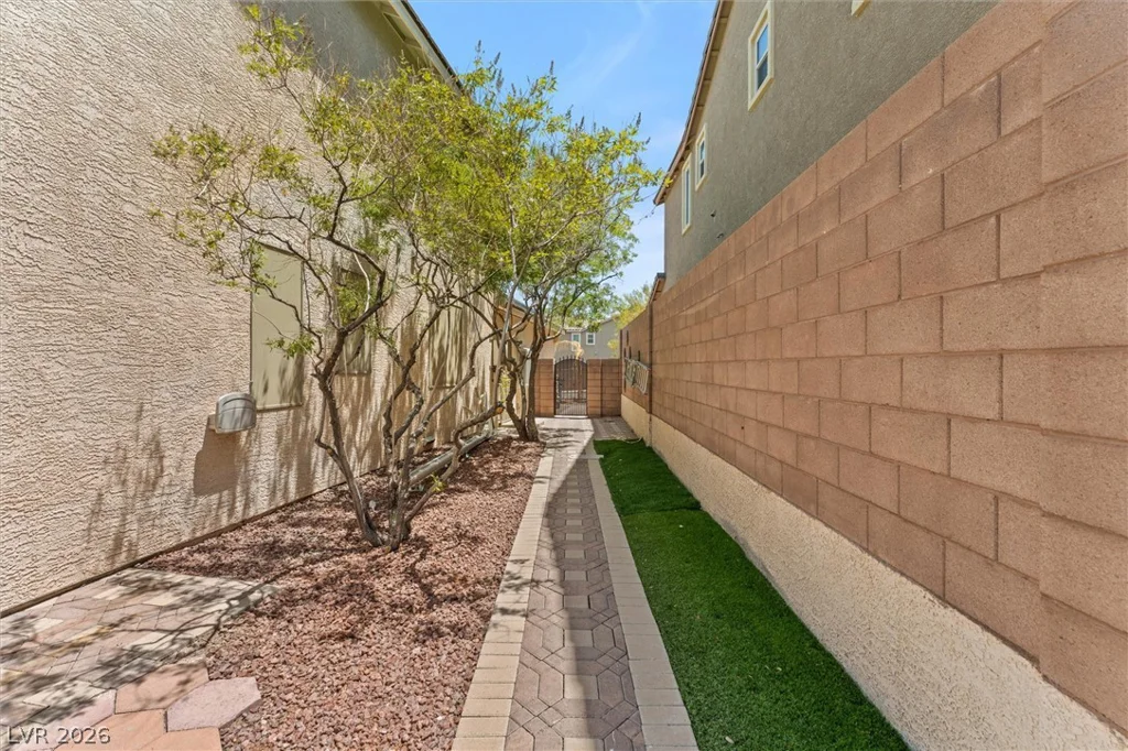 215 Sunset Shower, Henderson, NV 89012