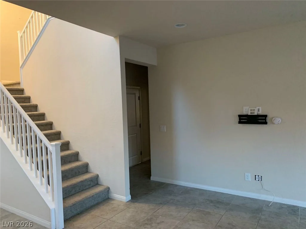 933 Kimbark, Las Vegas, NV 89148
