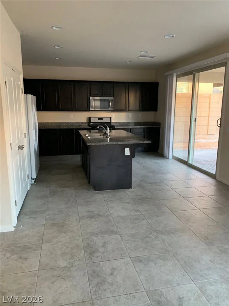 933 Kimbark, Las Vegas, NV 89148