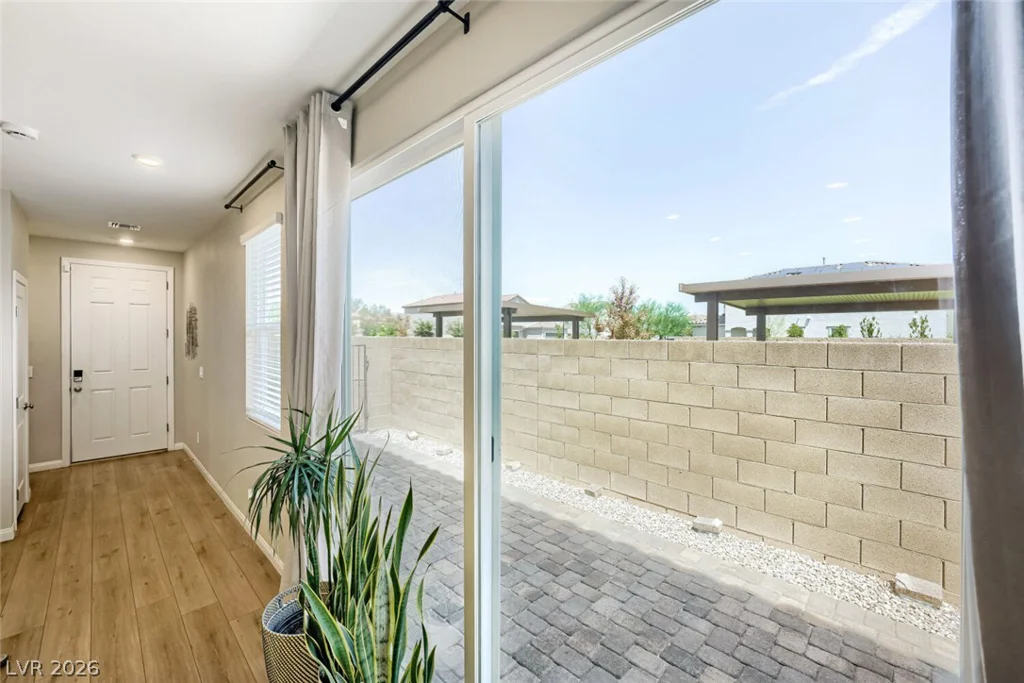 9166 Eagle Ford, Las Vegas, NV 89113