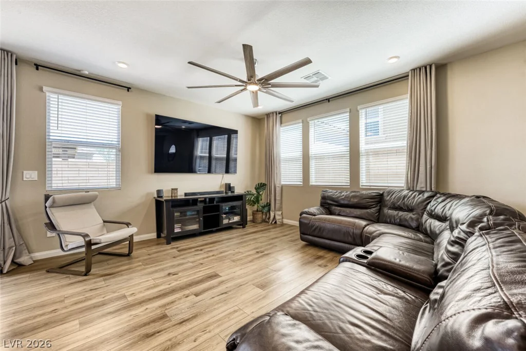 9166 Eagle Ford, Las Vegas, NV 89113