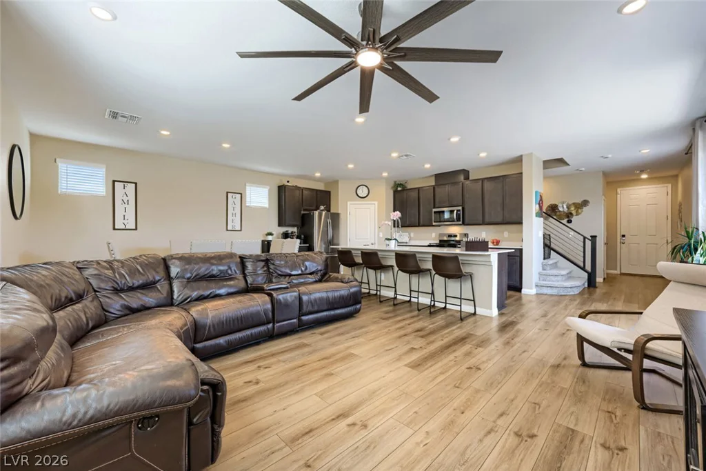 9166 Eagle Ford, Las Vegas, NV 89113