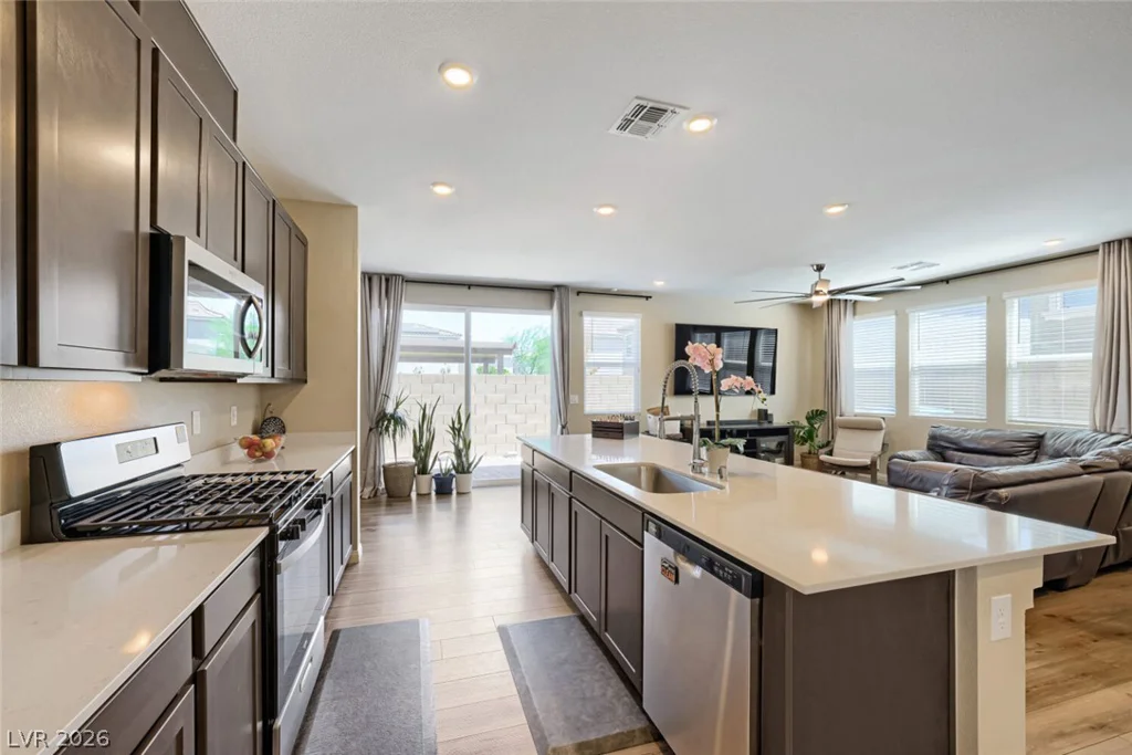 9166 Eagle Ford, Las Vegas, NV 89113
