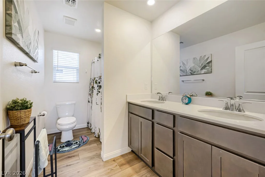 9166 Eagle Ford, Las Vegas, NV 89113