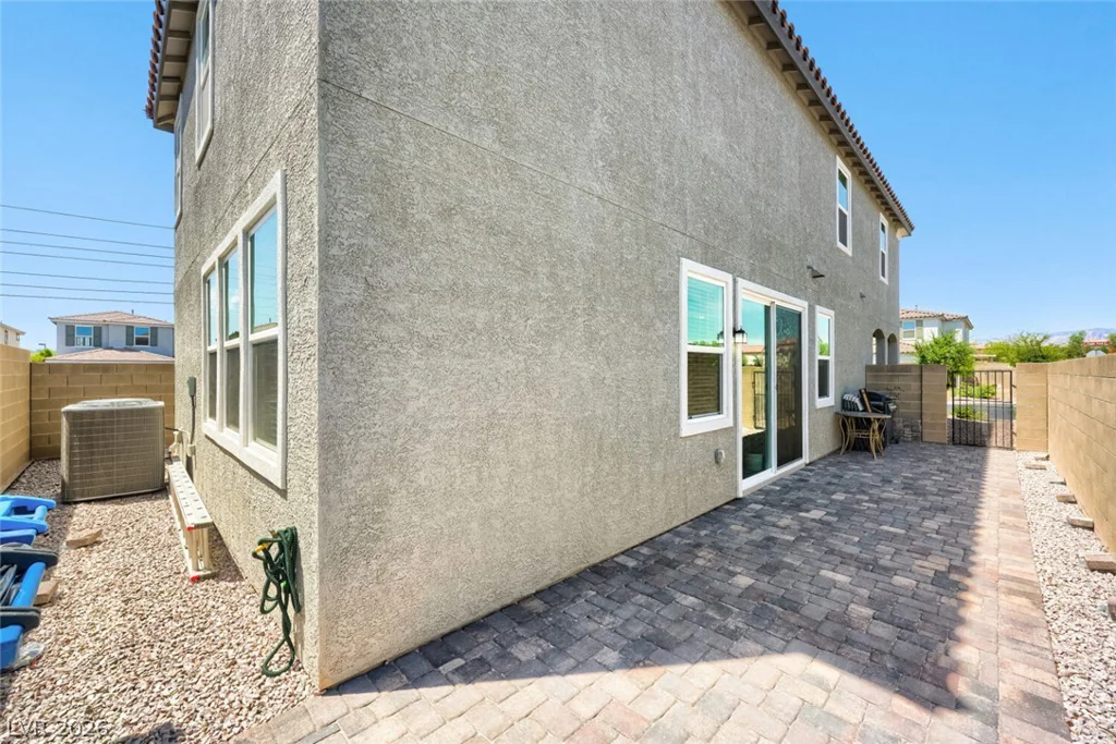 9166 Eagle Ford, Las Vegas, NV 89113