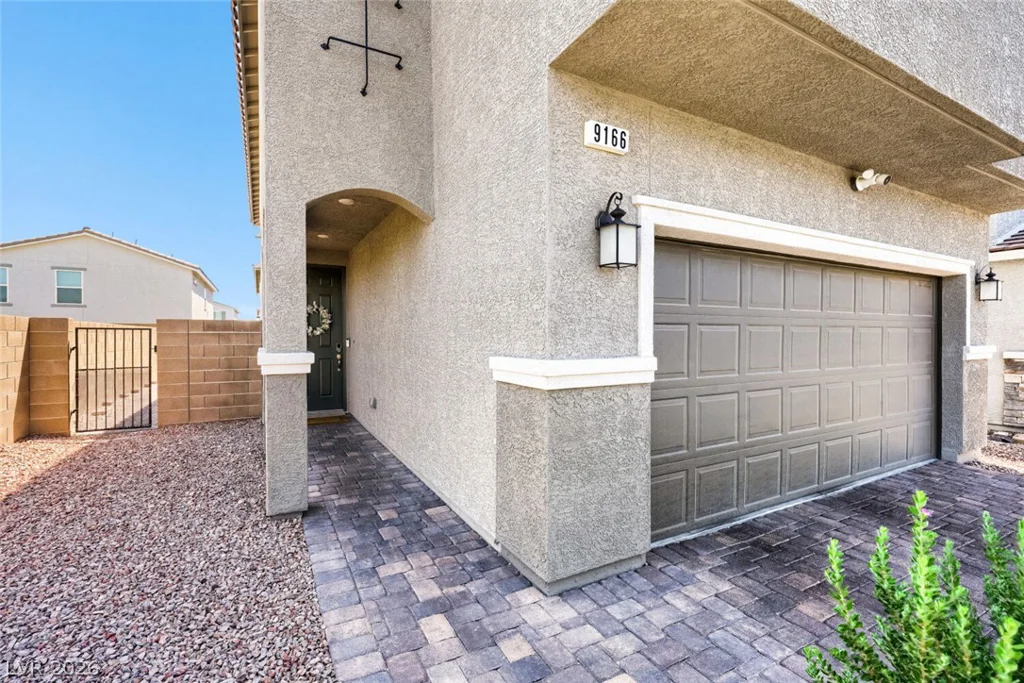 9166 Eagle Ford, Las Vegas, NV 89113