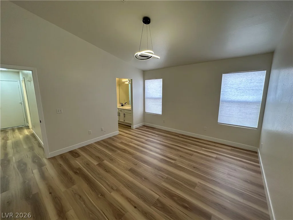 1833 Cedar Bluffs, Las Vegas, NV 89128