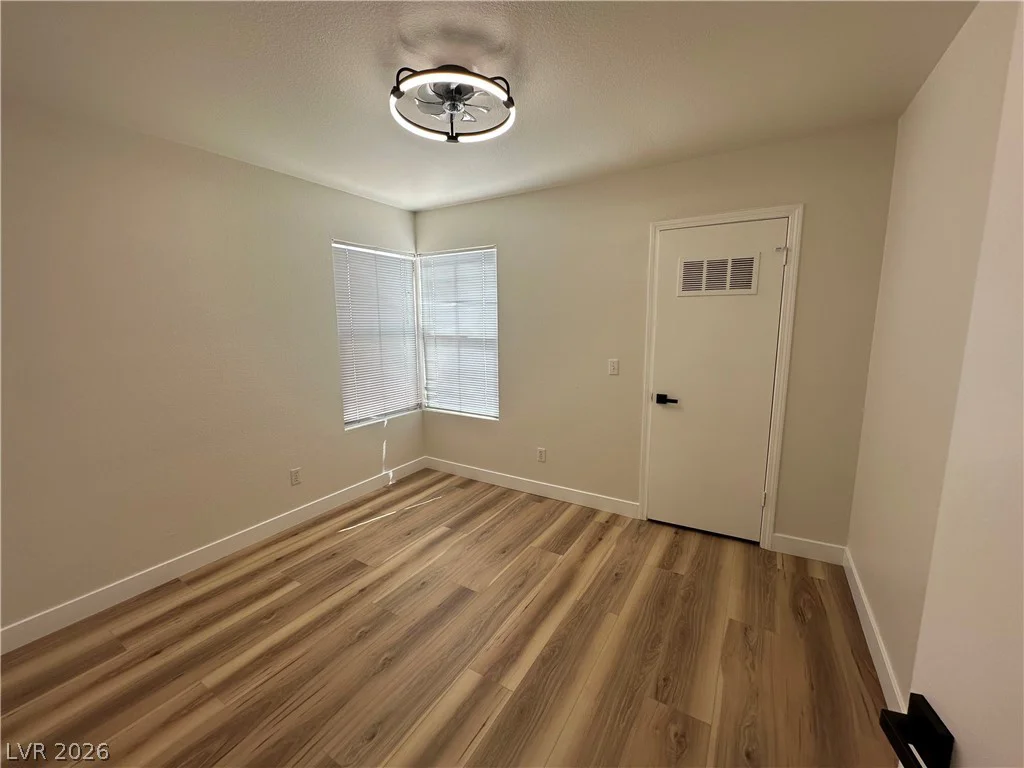 1833 Cedar Bluffs, Las Vegas, NV 89128