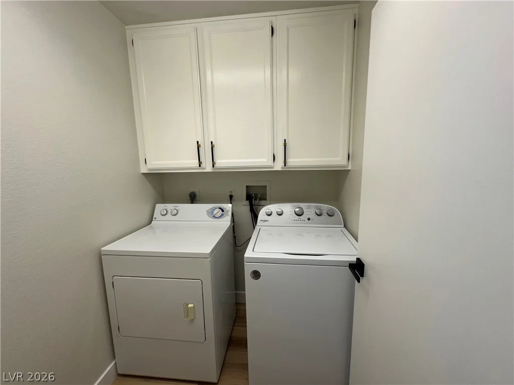 1833 Cedar Bluffs, Las Vegas, NV 89128