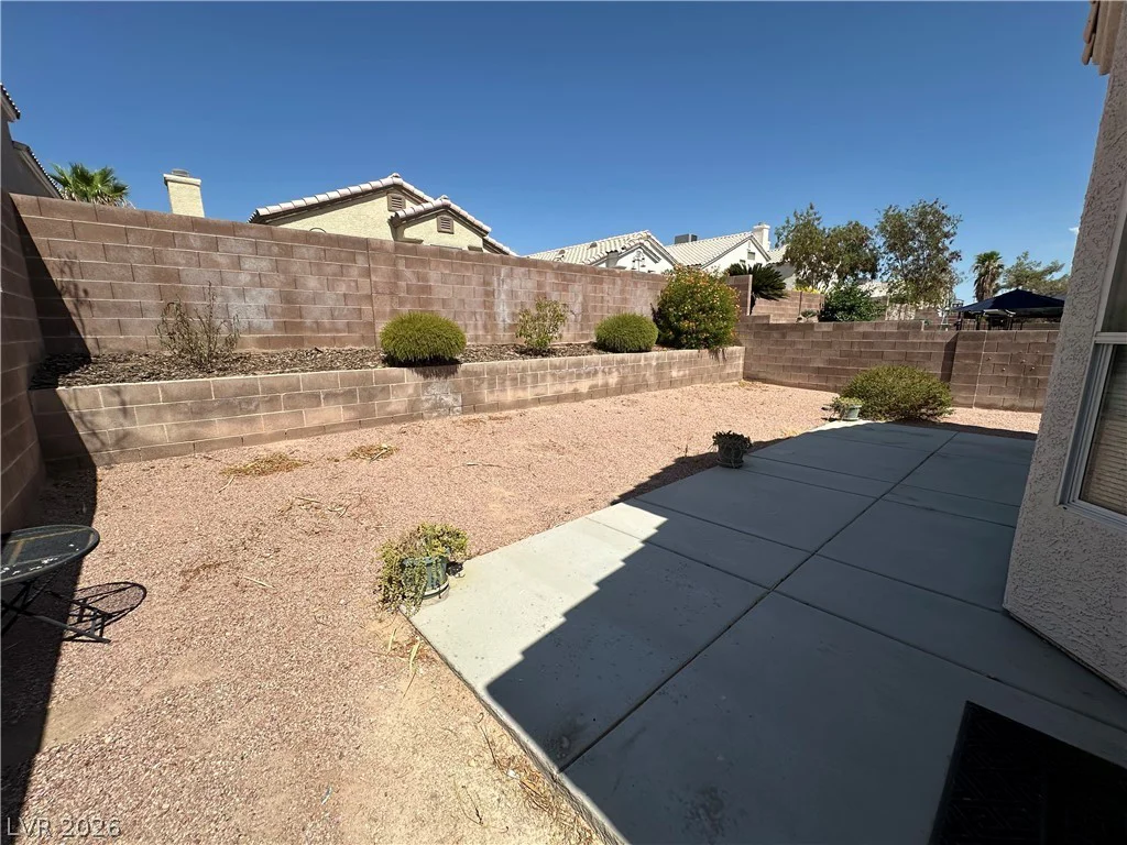 1833 Cedar Bluffs, Las Vegas, NV 89128