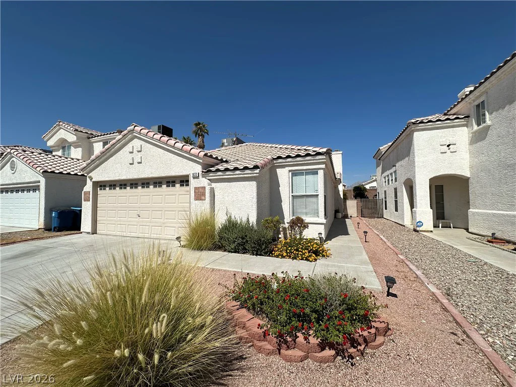 1833 Cedar Bluffs, Las Vegas, NV 89128