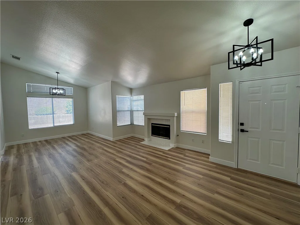 1833 Cedar Bluffs, Las Vegas, NV 89128