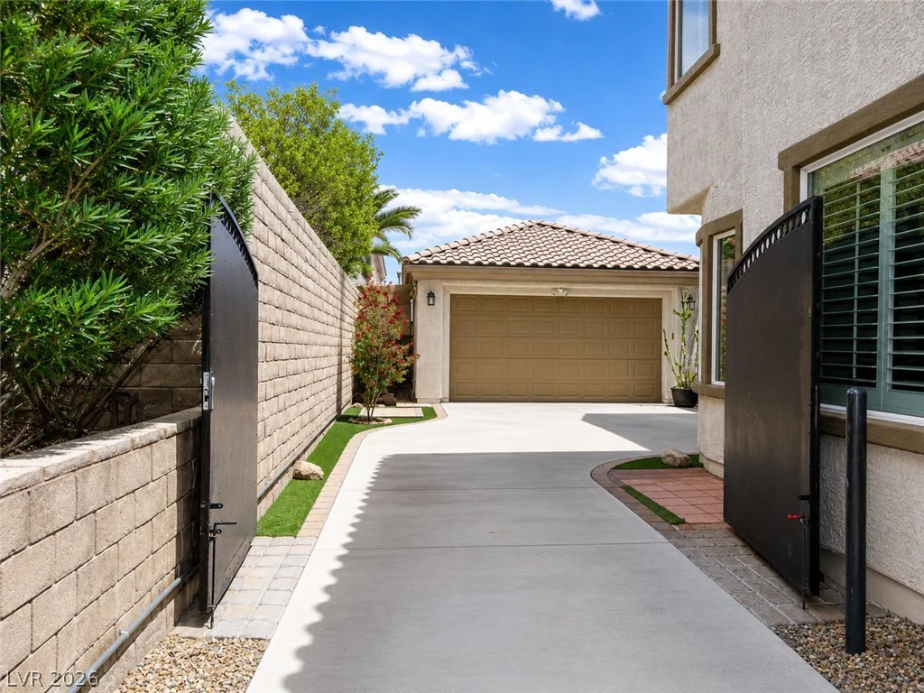 820 Paseo Cerro, Las Vegas, NV 89138