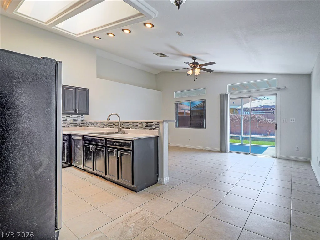 527 Shallow Mist, North Las Vegas, NV 89032