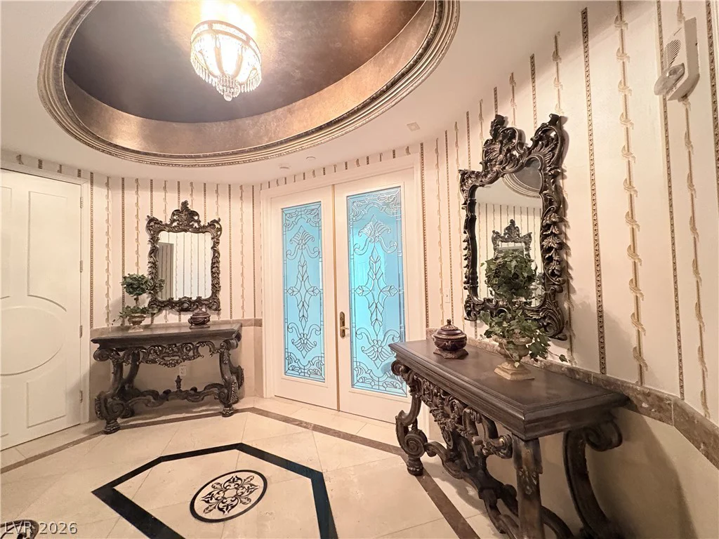 2857 Paradise, Las Vegas, NV 89109