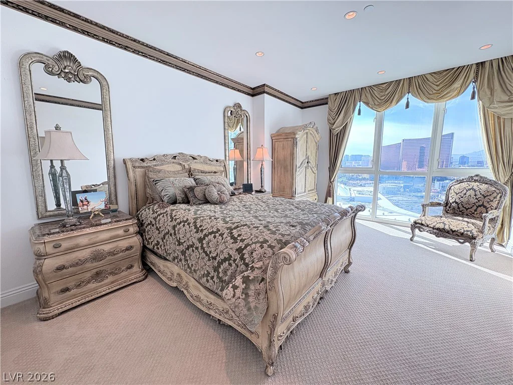 2857 Paradise, Las Vegas, NV 89109