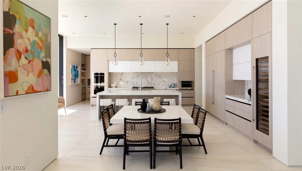 81 Hawk Ridge, Las Vegas, NV 89135