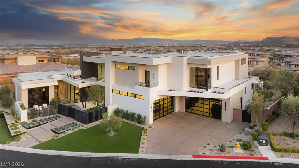 81 Hawk Ridge, Las Vegas, NV 89135