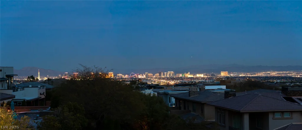 81 Hawk Ridge, Las Vegas, NV 89135