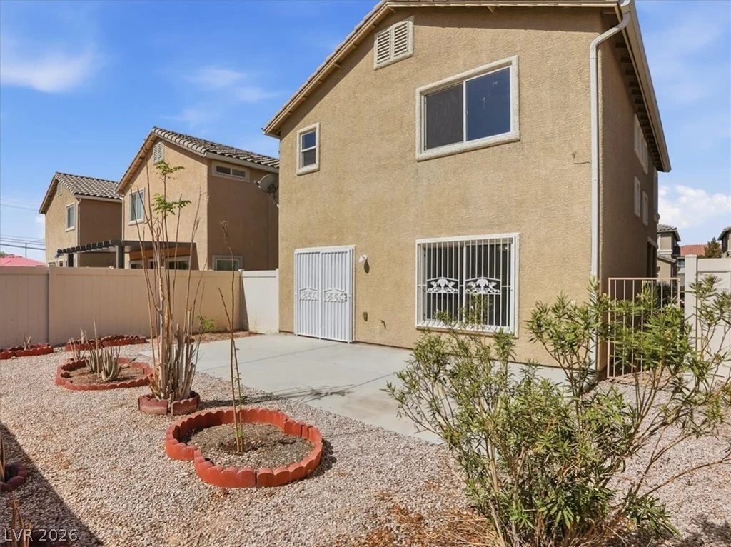 1620 Legato Falls, Las Vegas, NV 89115