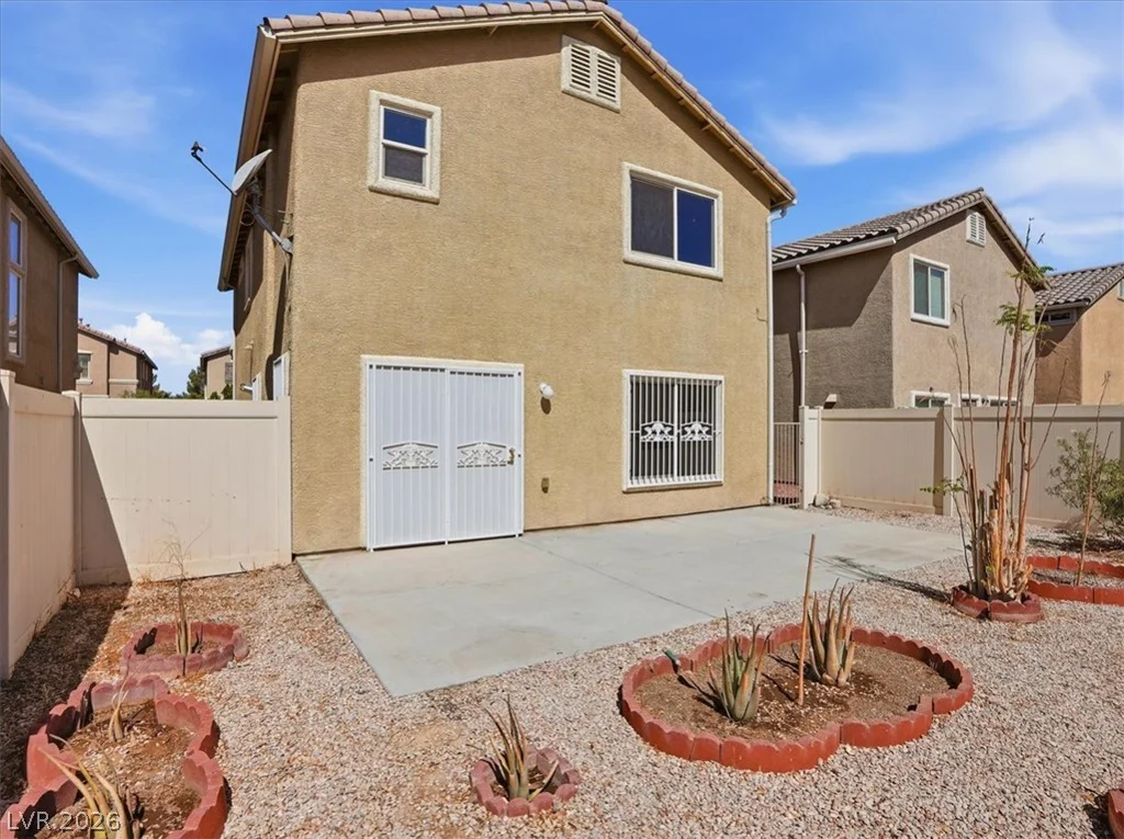 1620 Legato Falls, Las Vegas, NV 89115