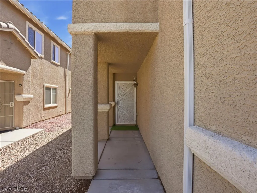 1620 Legato Falls, Las Vegas, NV 89115