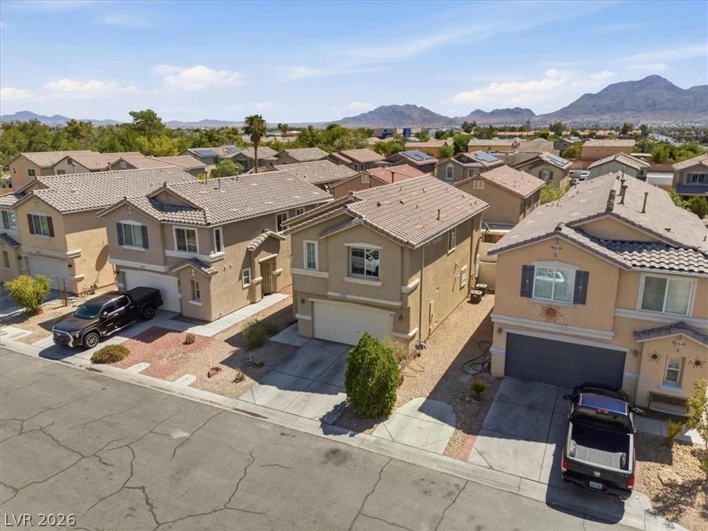 1620 Legato Falls, Las Vegas, NV 89115