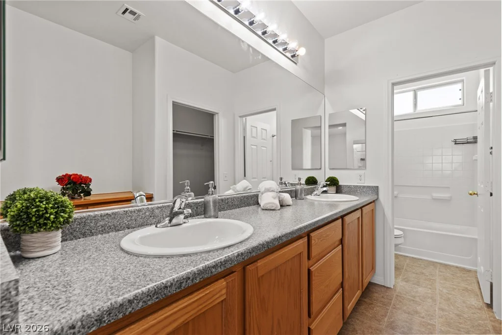 1137 Village Crossing, Las Vegas, NV 89183