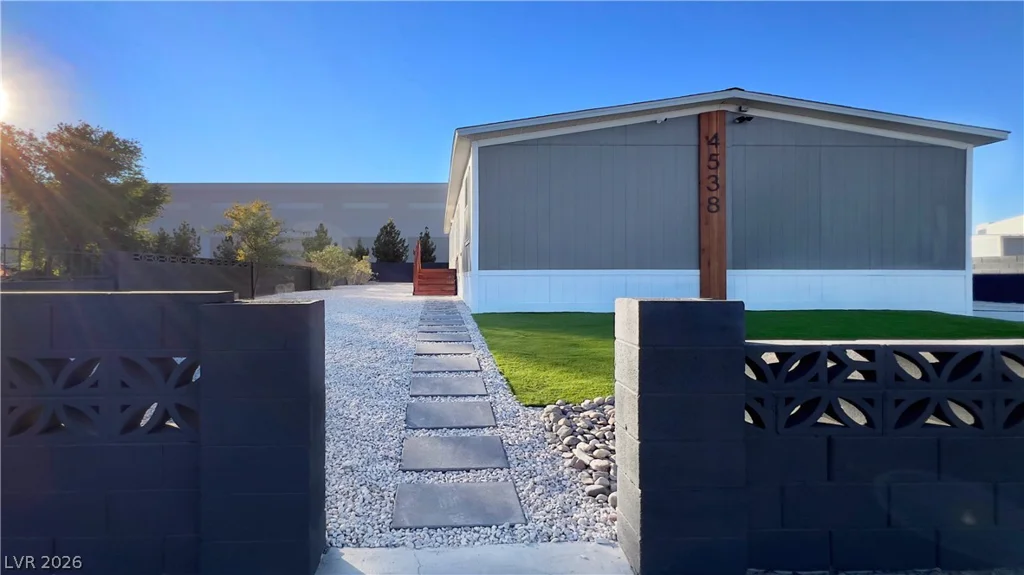 4538 Crystal Peak, Las Vegas, NV 89115