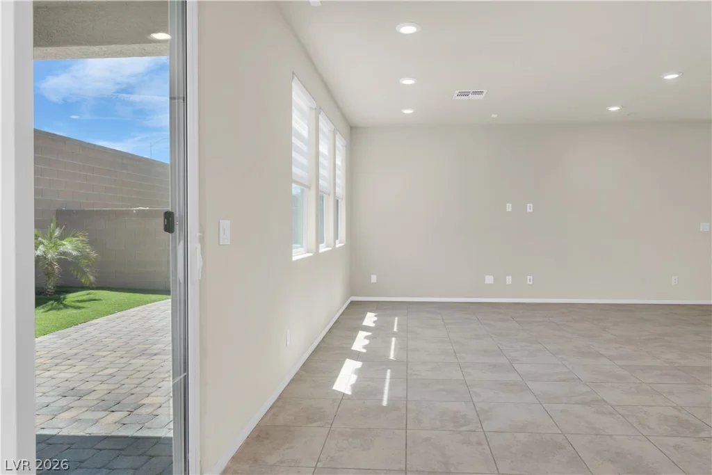 8755 Rio Andir, Las Vegas, NV 89148