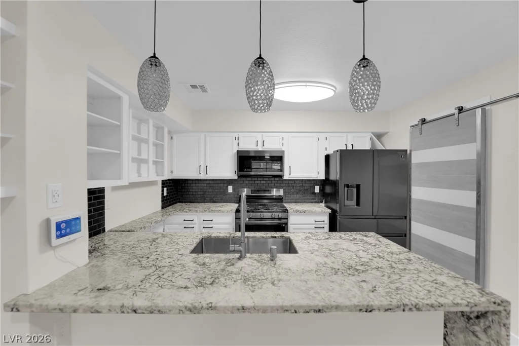 2133 Willowbury, Las Vegas, NV 89108