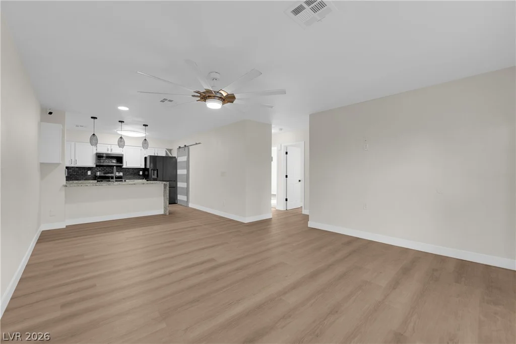 2133 Willowbury, Las Vegas, NV 89108