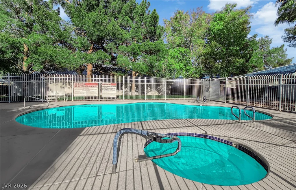 2133 Willowbury, Las Vegas, NV 89108