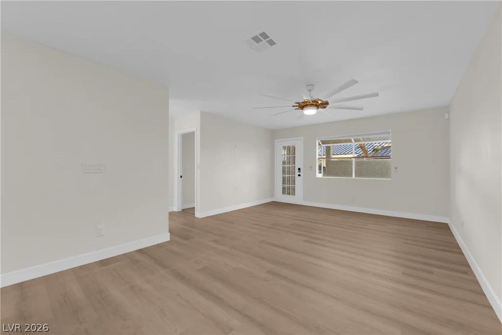 2133 Willowbury, Las Vegas, NV 89108