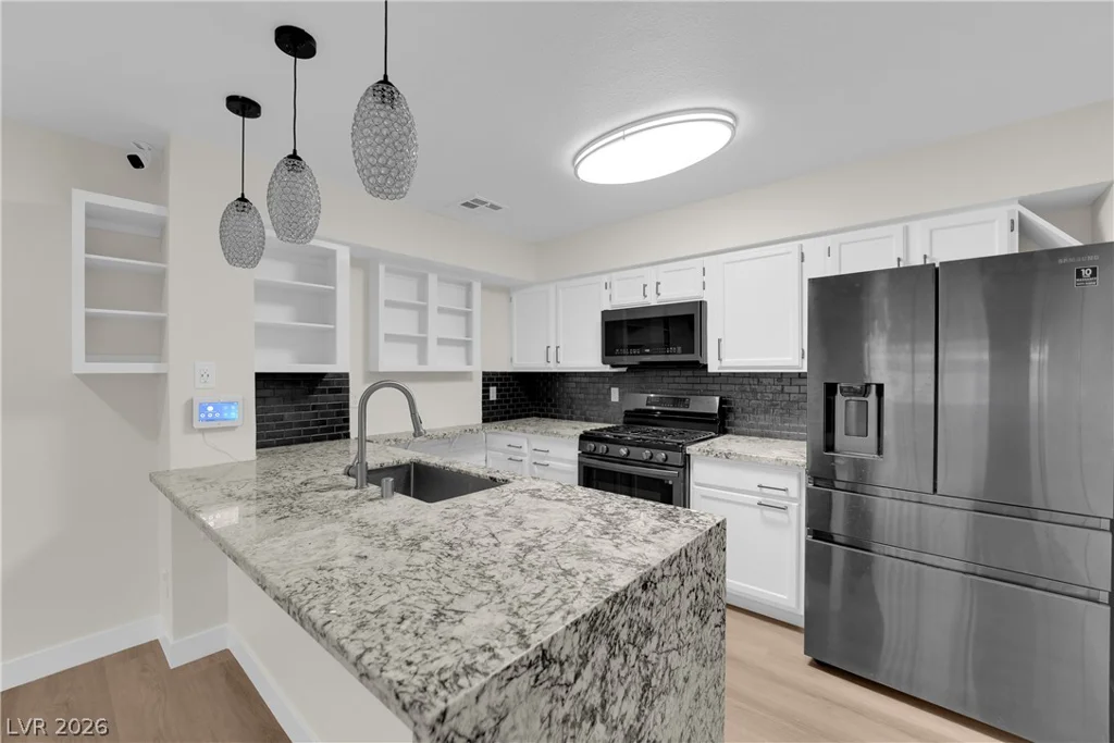 2133 Willowbury, Las Vegas, NV 89108