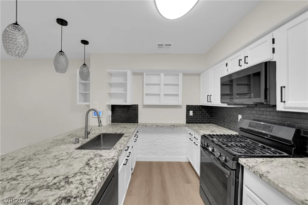 2133 Willowbury, Las Vegas, NV 89108