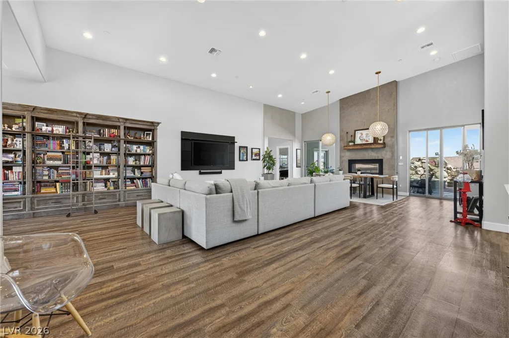 306 Country Club, Henderson, NV 89015