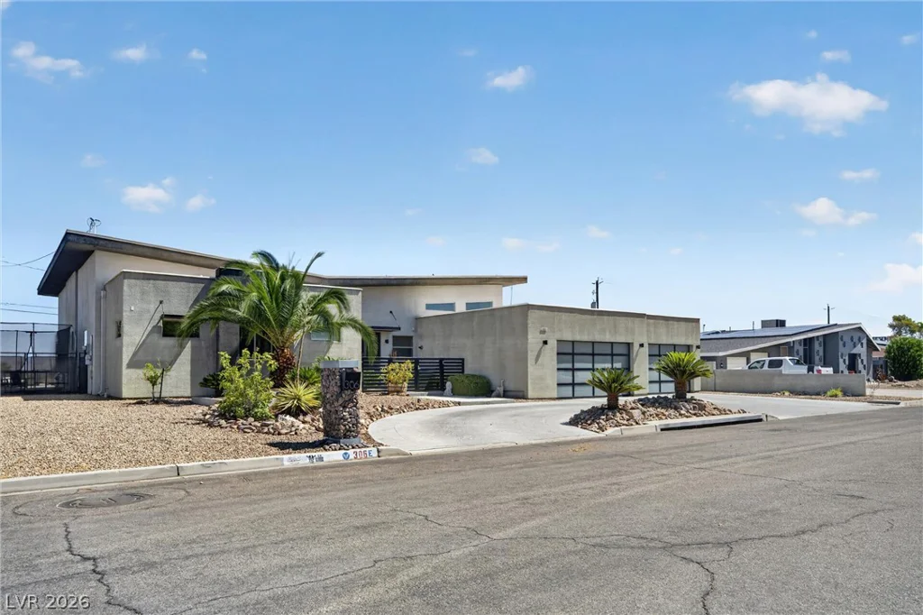 306 Country Club, Henderson, NV 89015