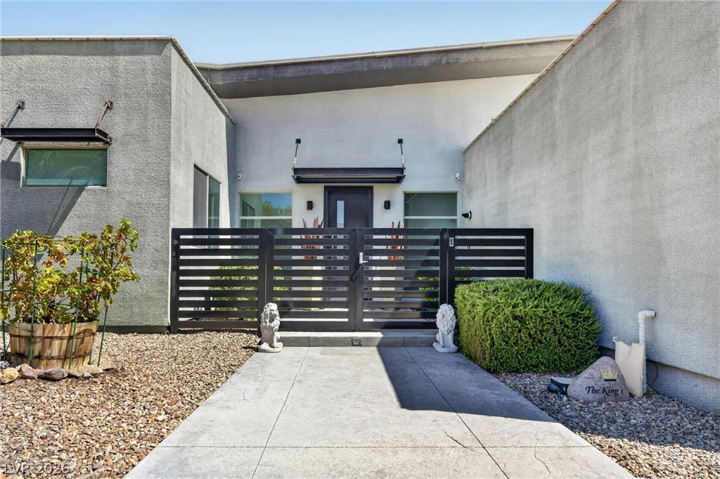 306 Country Club, Henderson, NV 89015