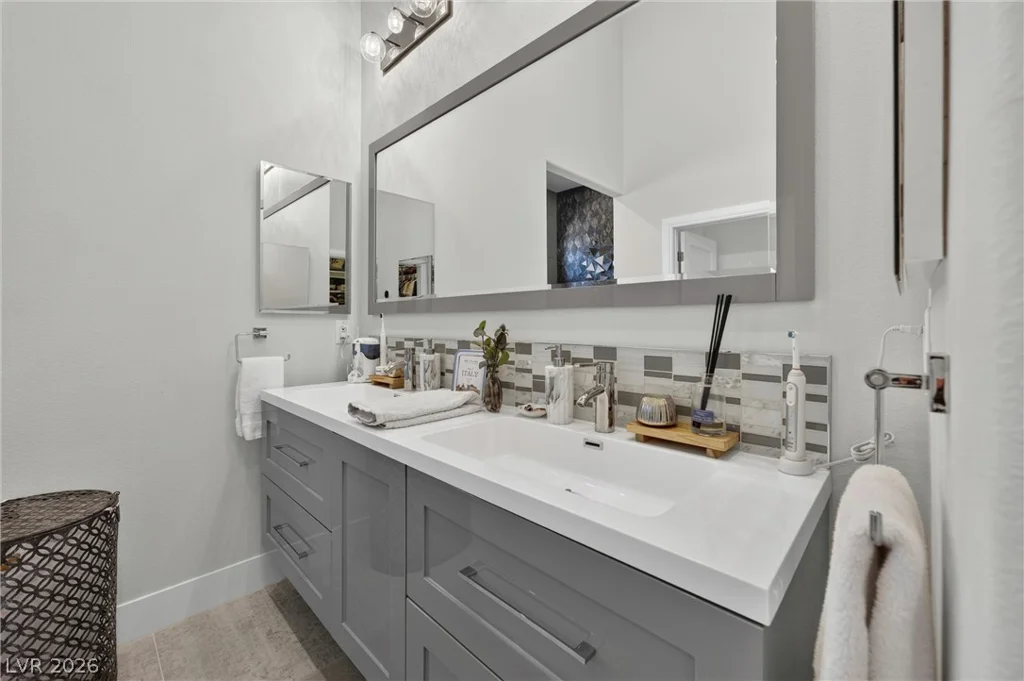 306 Country Club, Henderson, NV 89015