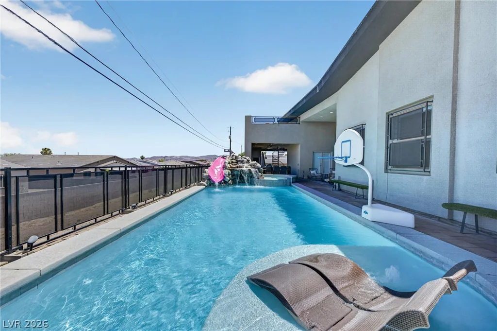 306 Country Club, Henderson, NV 89015