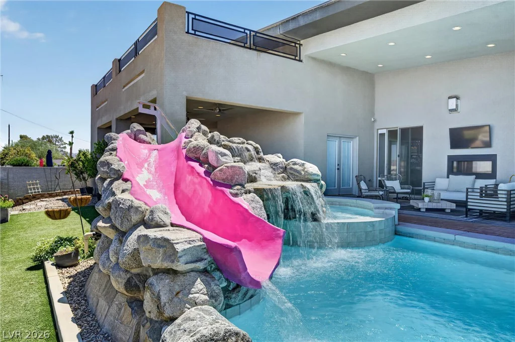 306 Country Club, Henderson, NV 89015