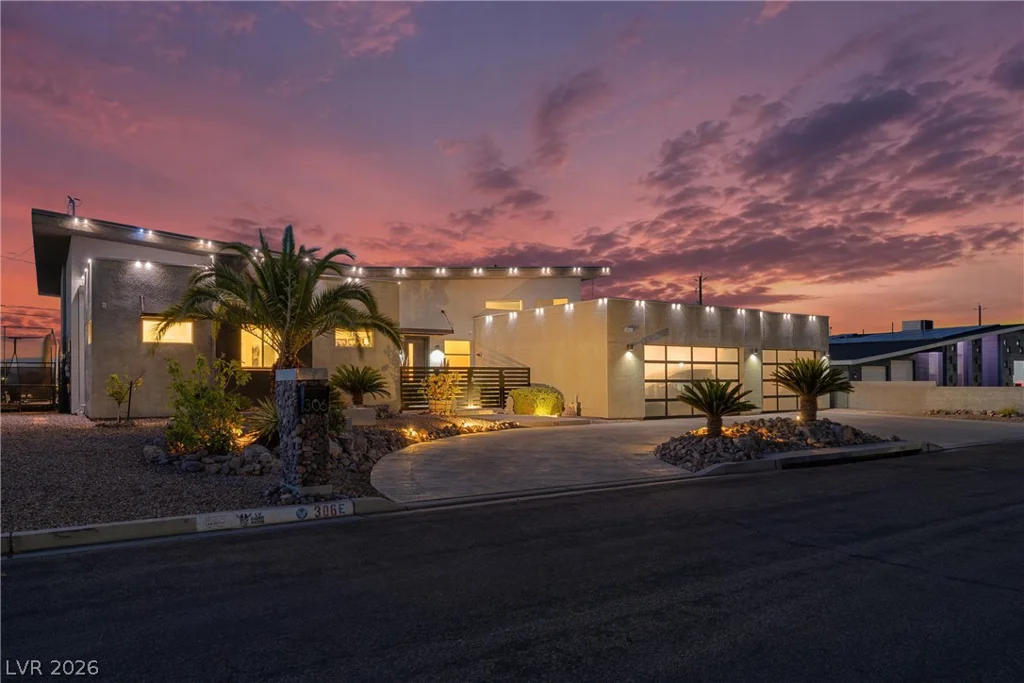 306 Country Club, Henderson, NV 89015