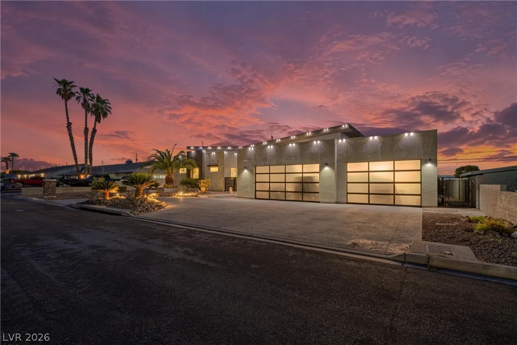 306 Country Club, Henderson, NV 89015