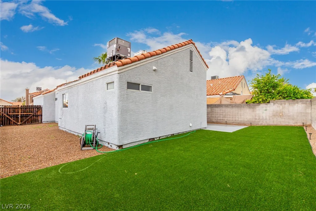 5776 Yerington, Las Vegas, NV 89110