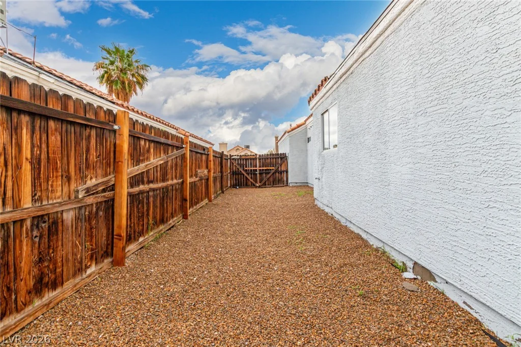 5776 Yerington, Las Vegas, NV 89110