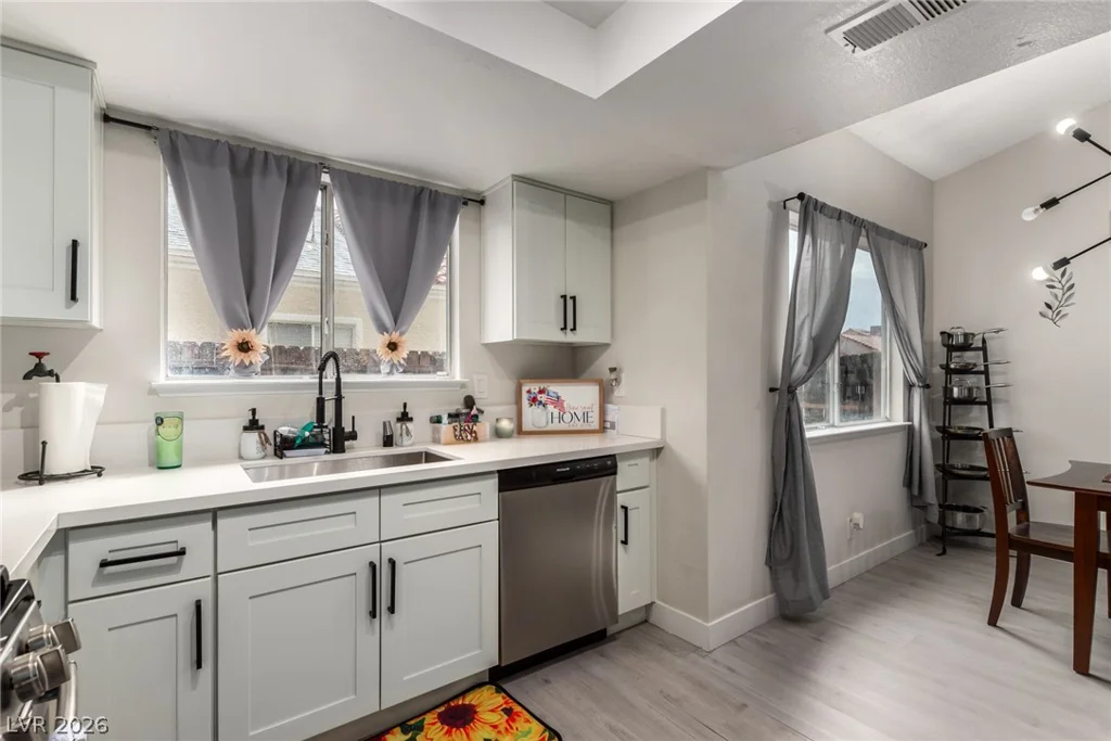 5776 Yerington, Las Vegas, NV 89110