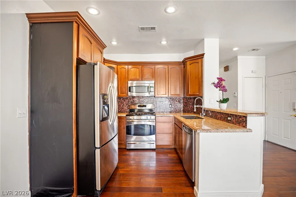 251 Green Valley, Henderson, NV 89012